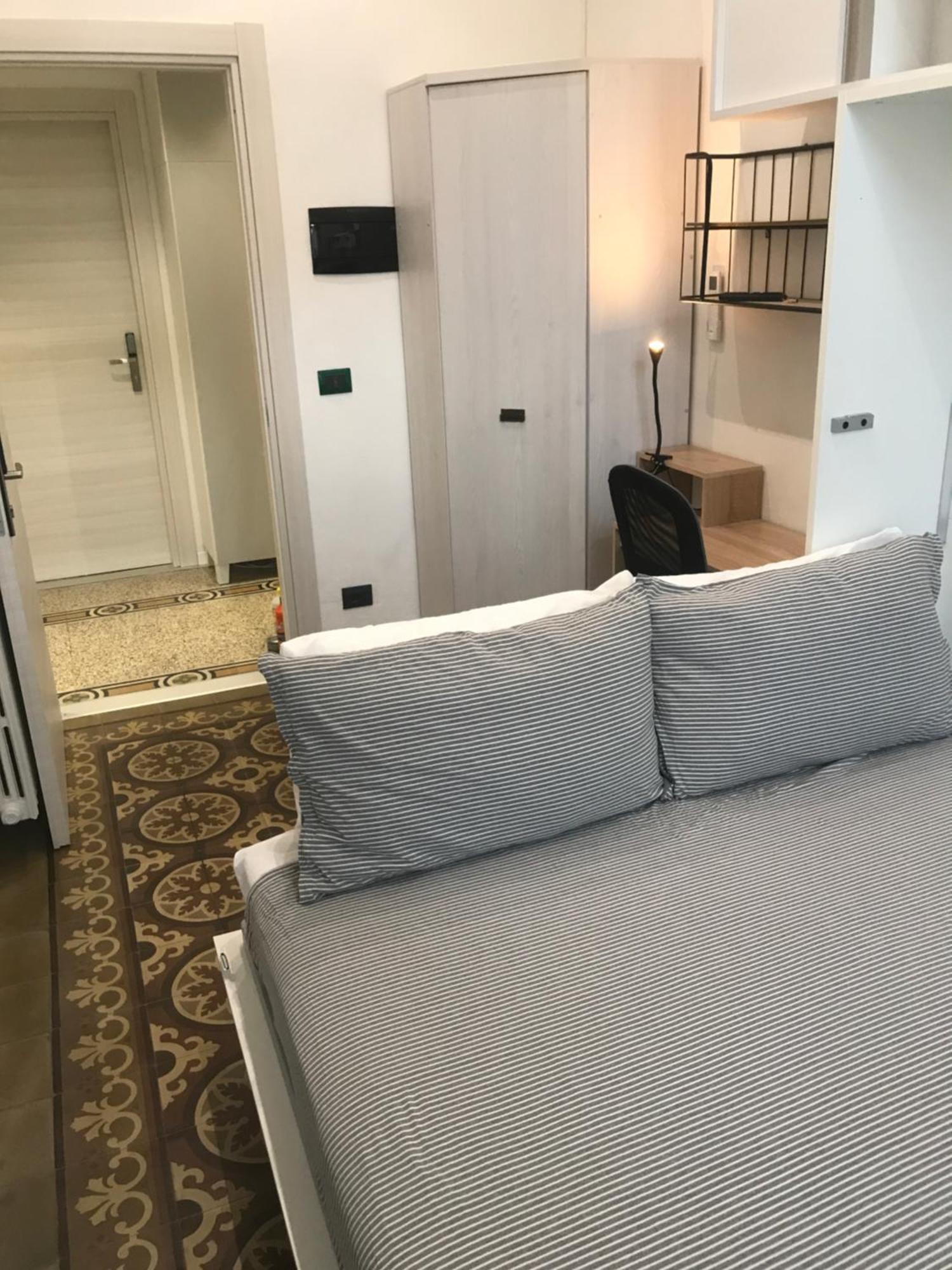 Affittacamere Drooms 4,0 Domotic Smart Self 24h,7 Vicino Treni Porta Susa E Centro Storico
