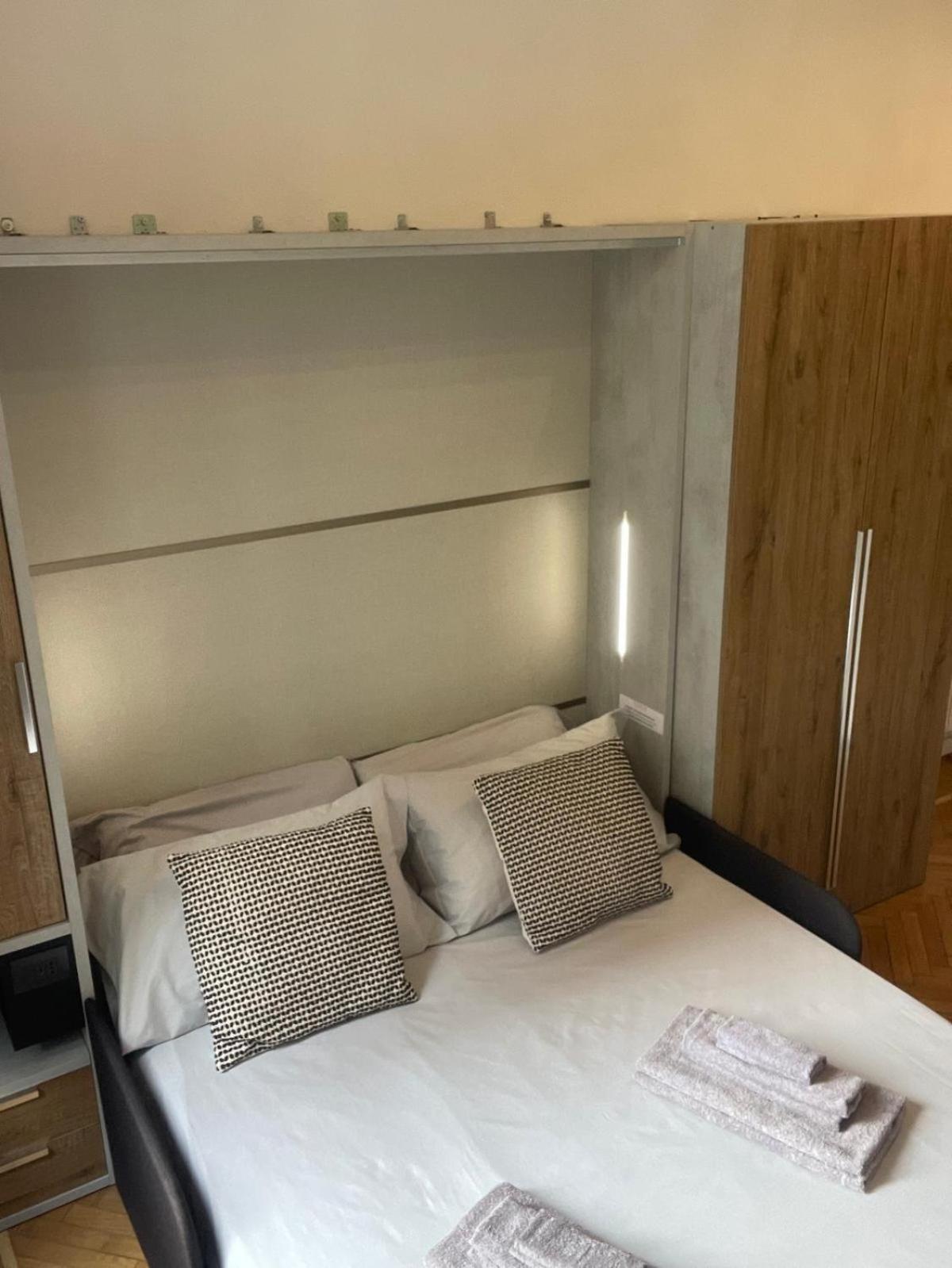 Drooms 4,0 Domotic Smart Self 24h,7 Vicino Treni Porta Susa E Centro Storico Guest house Turin