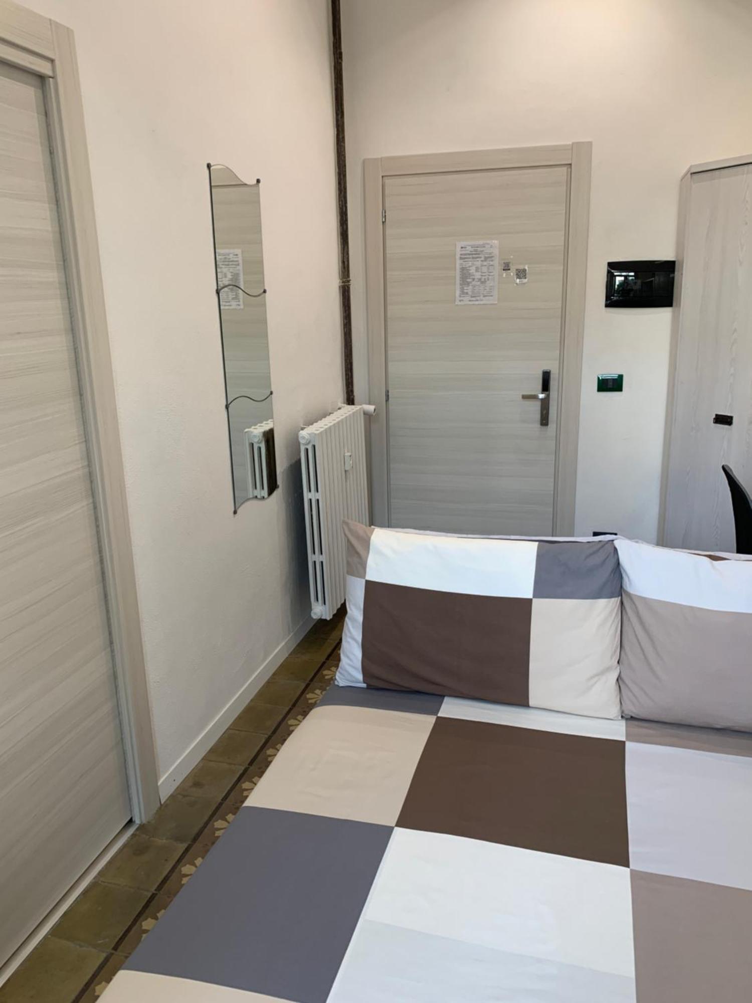 Drooms 4,0 Domotic Smart Self 24h,7 Vicino Treni Porta Susa E Centro Storico Affittacamere *